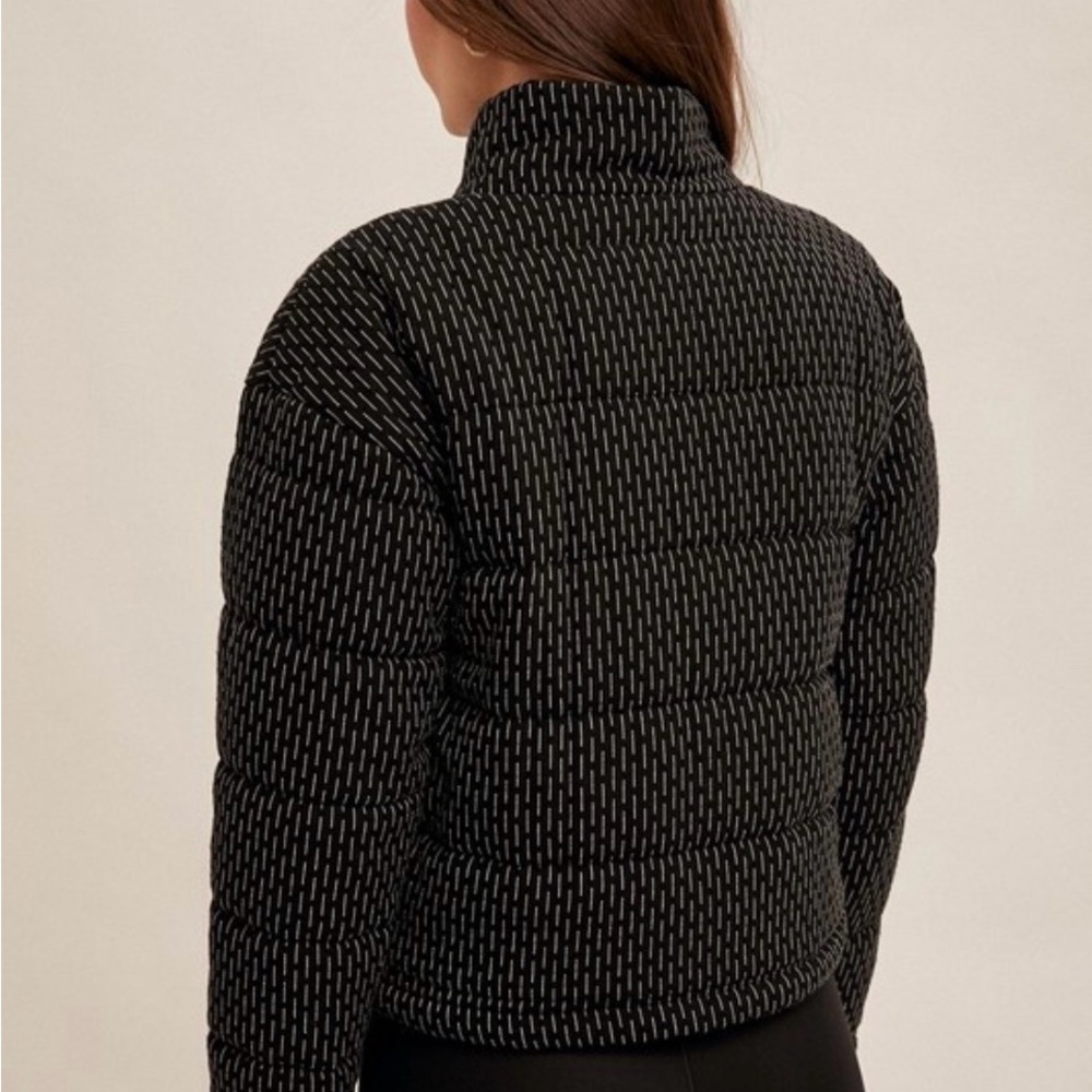 Textured Clip Pot PufferJacket - Picture 2 of 4